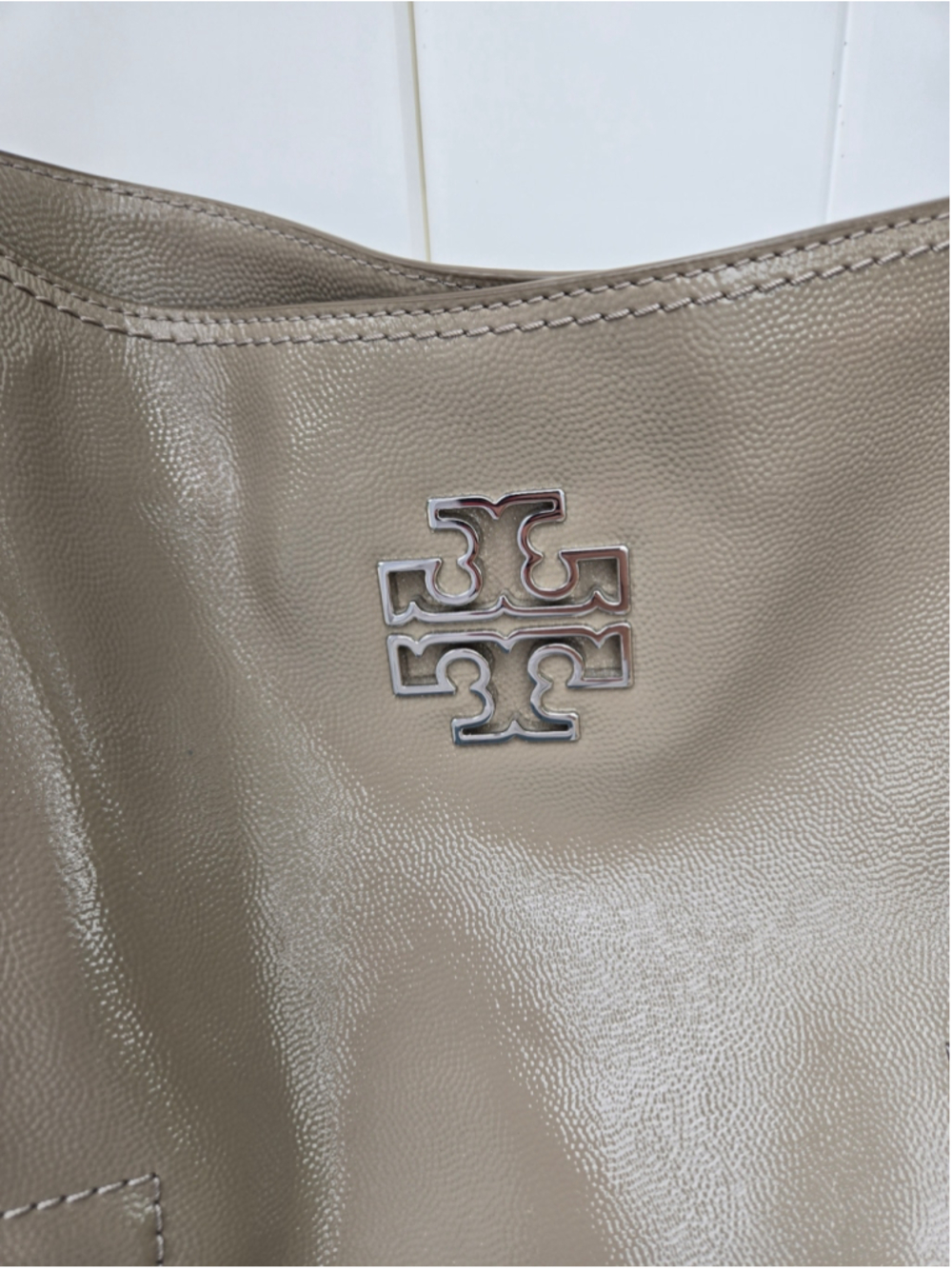Women's Tory Burch Tote Bag One Size Beige Silver - Picture 2 of 9